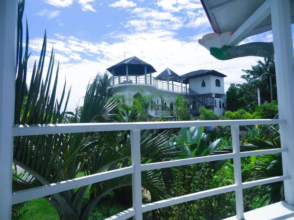 Mg Chateau Resort El Nido Exterior photo
